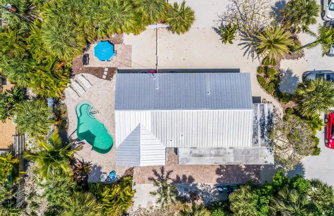 Toes In The Water - 110 Palm Ave-1